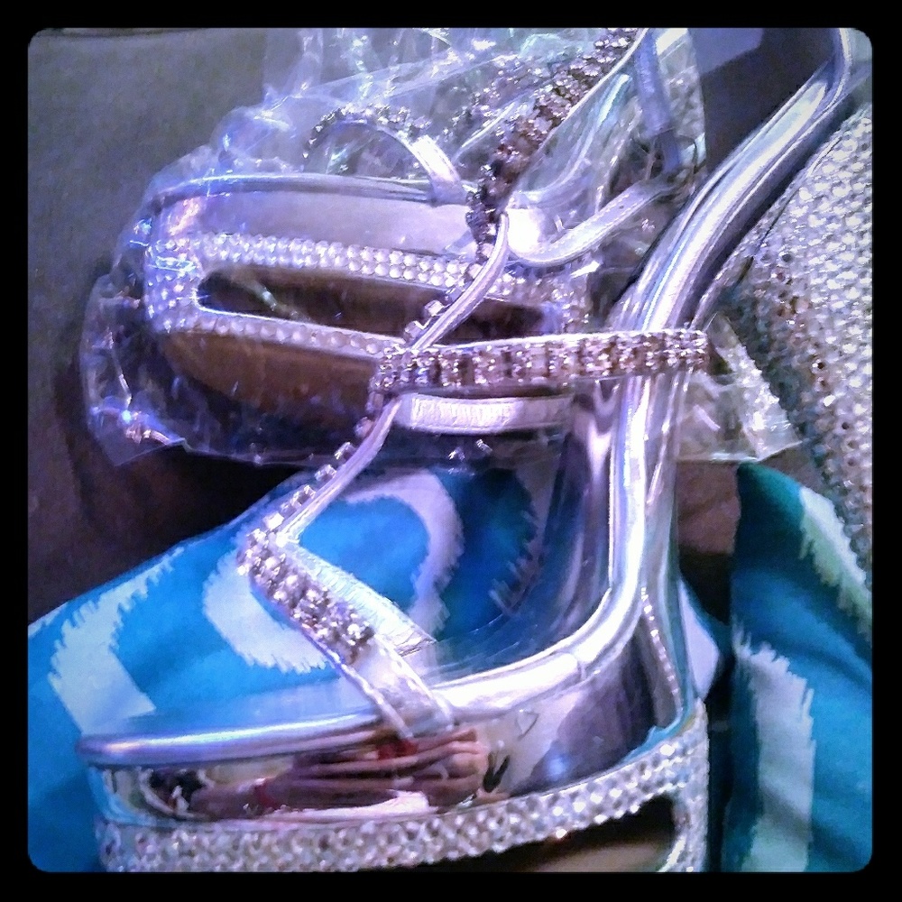 Never worn